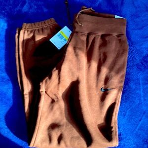 Nike Women’s Oversized Fit High Rise Pants